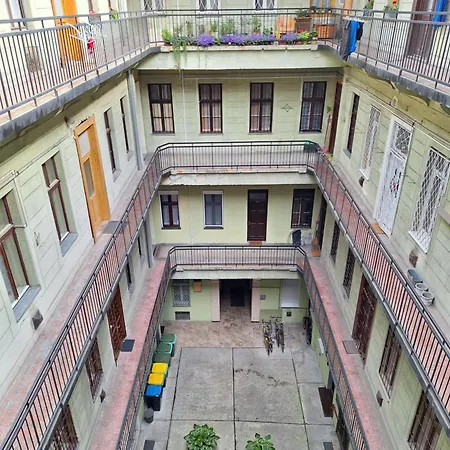 Vibe Apartment, Downtown, Free Parking * Boedapest