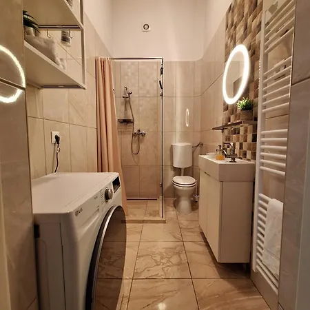 Vibe Apartment, Downtown, Free Parking * בודפשט