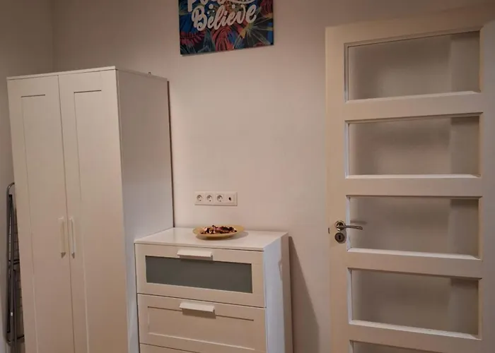 Vibe Apartment, Downtown, Free Parking *